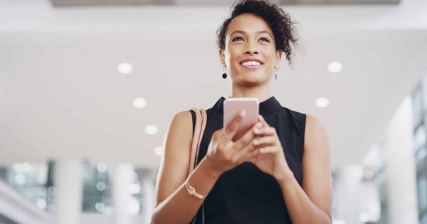 Quels sont les signaux d'apaisement à enseigner à un chien de race Dogue de Bordeaux pour une meilleure communication?